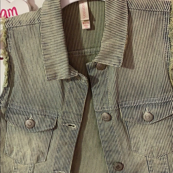 Vest - Picture 3 of 3